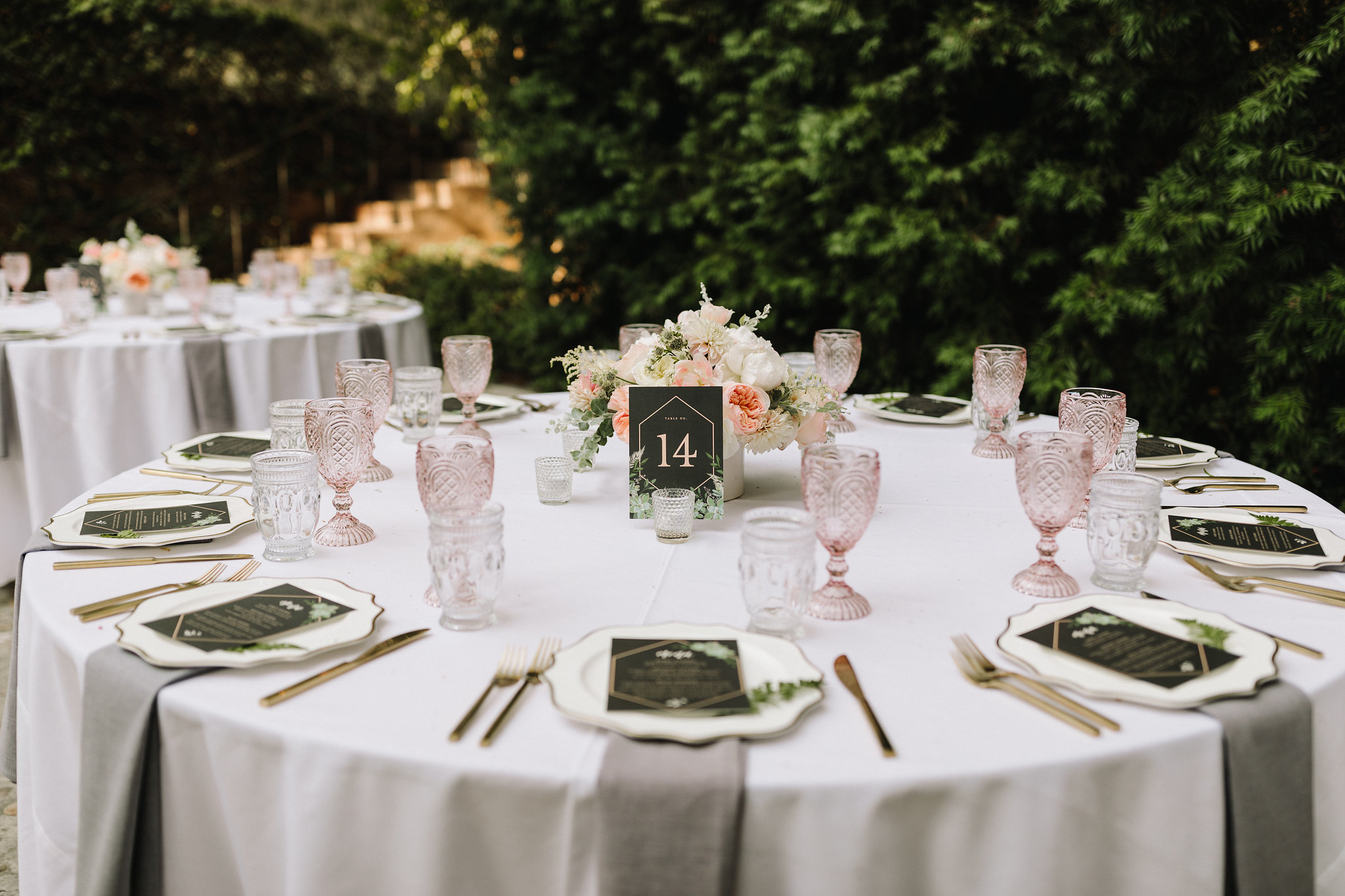 classic blush wedding table.jpg